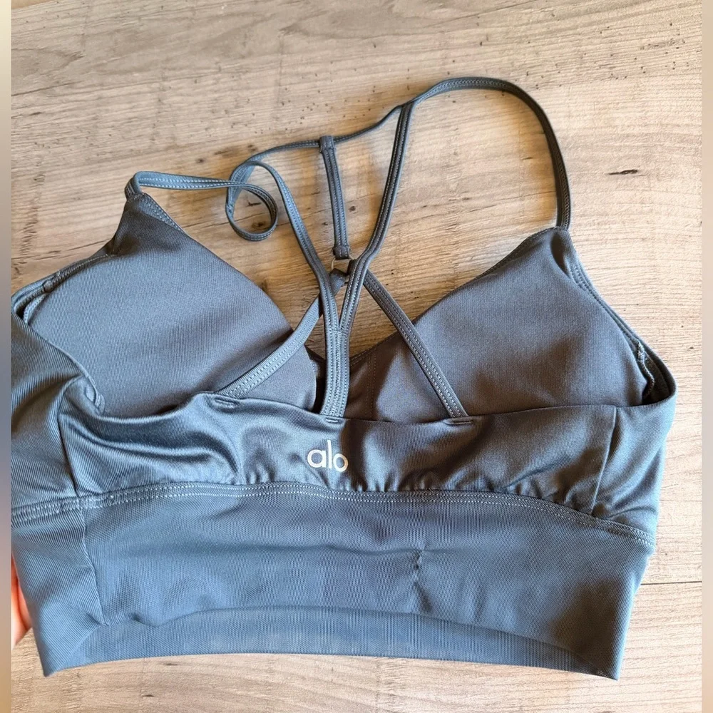 ALO Yoga Strappy Back Sports Bra - Charcoal Gray